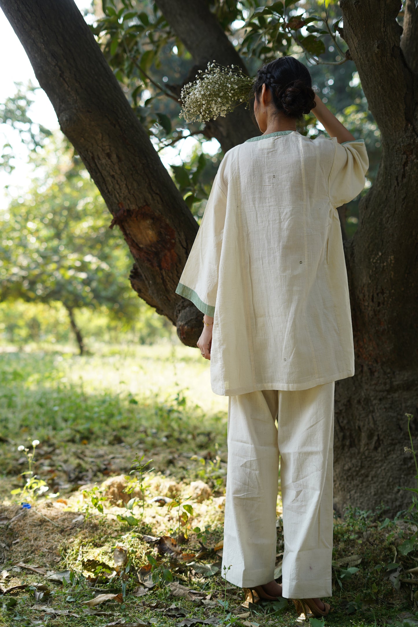 Off-White Cocoon Jamdani V Neck Flared Tunic Top