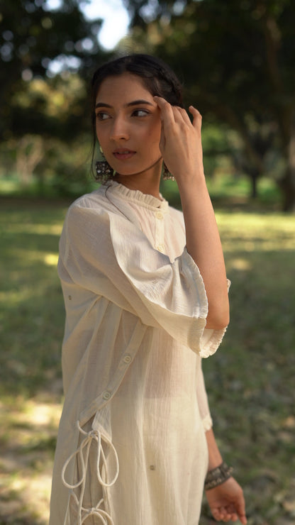 Off White Cocoon Jamdani Kurta - Handwoven