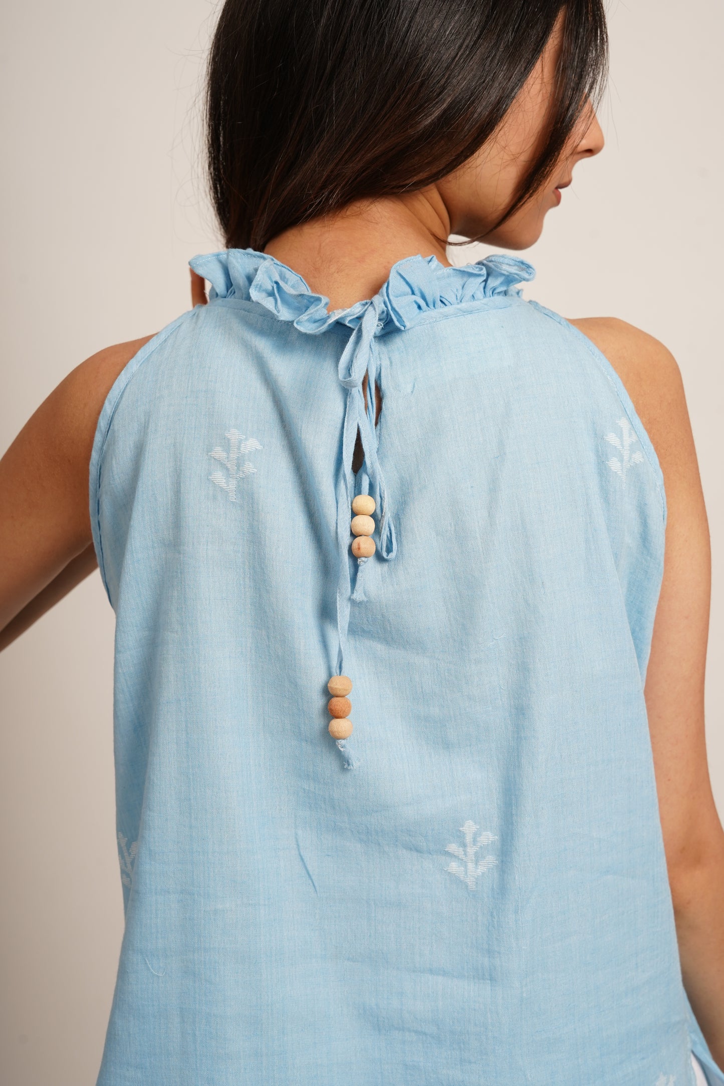 Sky high neck sleeveless Top