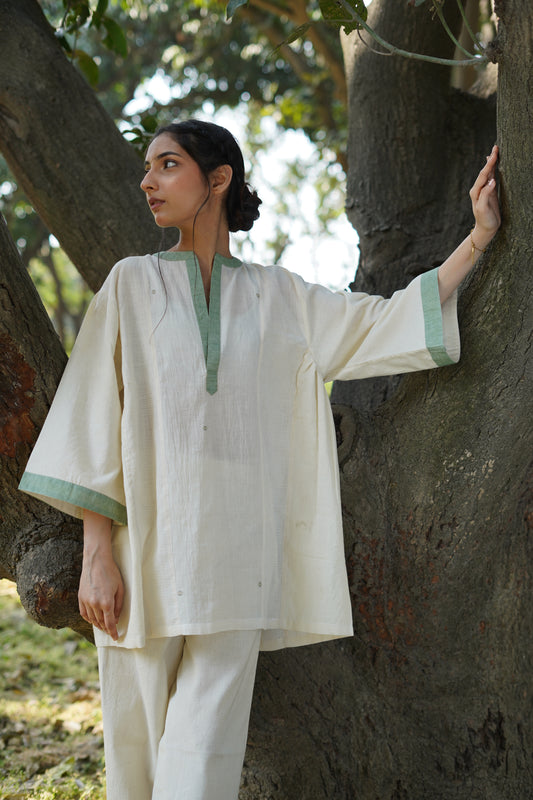 Off-White Cocoon Jamdani V Neck Flared Tunic Top